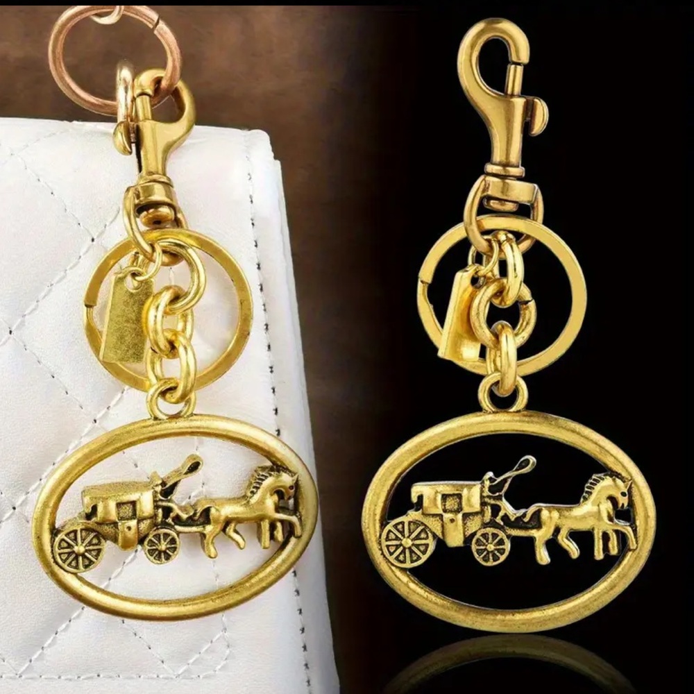 Gold Horse and Carriage Bag Charm - Picture 2 of 2